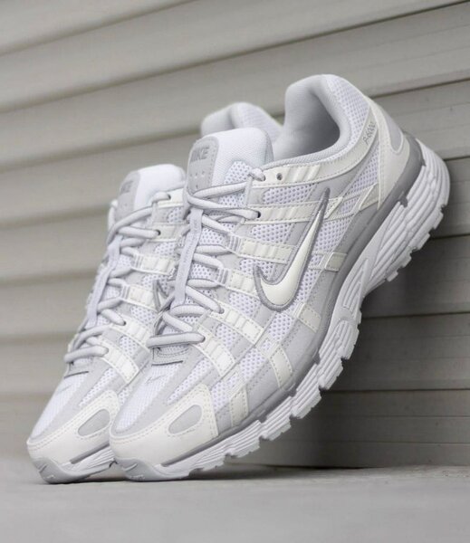 Baskets Nike blanches tendance