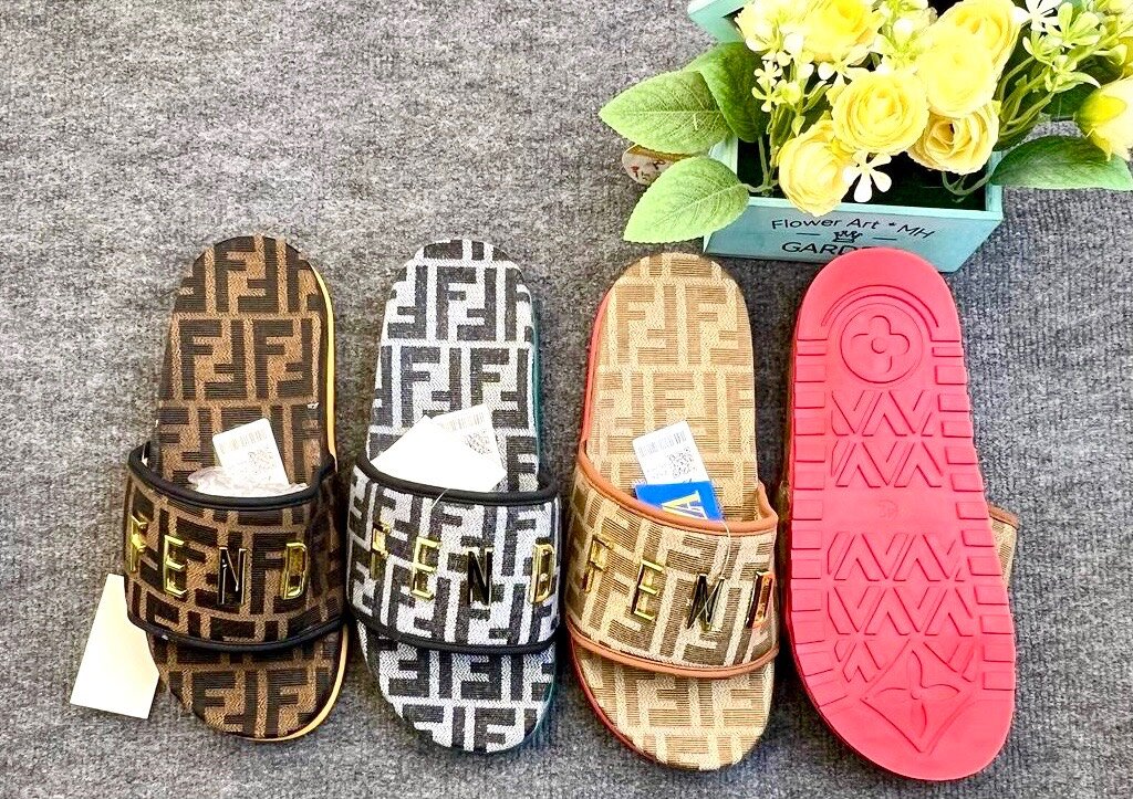 Zaza & Fendi Design Slides