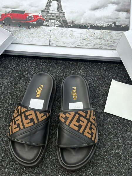 Sandales de luxe pour homme