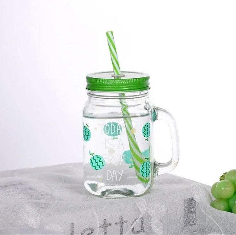 Mason jar with lid