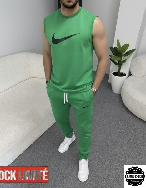 Ensemble de sport vert