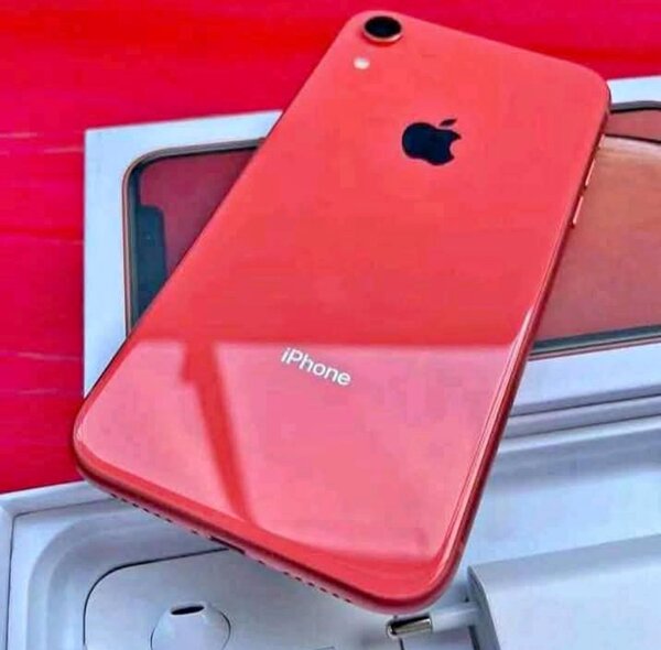 iPhone XR Rouge