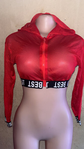 Veste rouge en maille légère