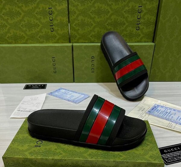 Claquettes Gucci