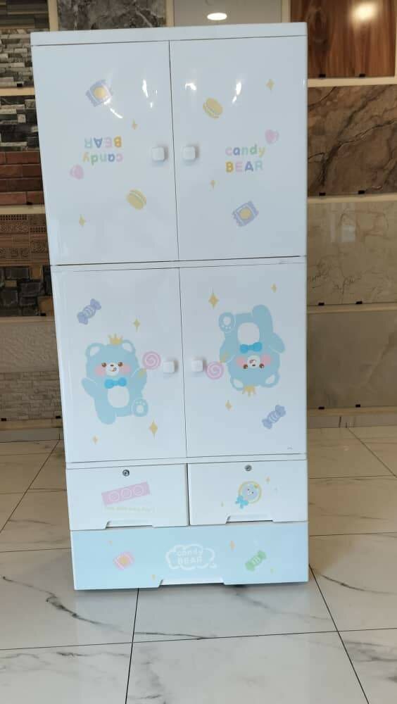 Armoire Enfant avec Décor