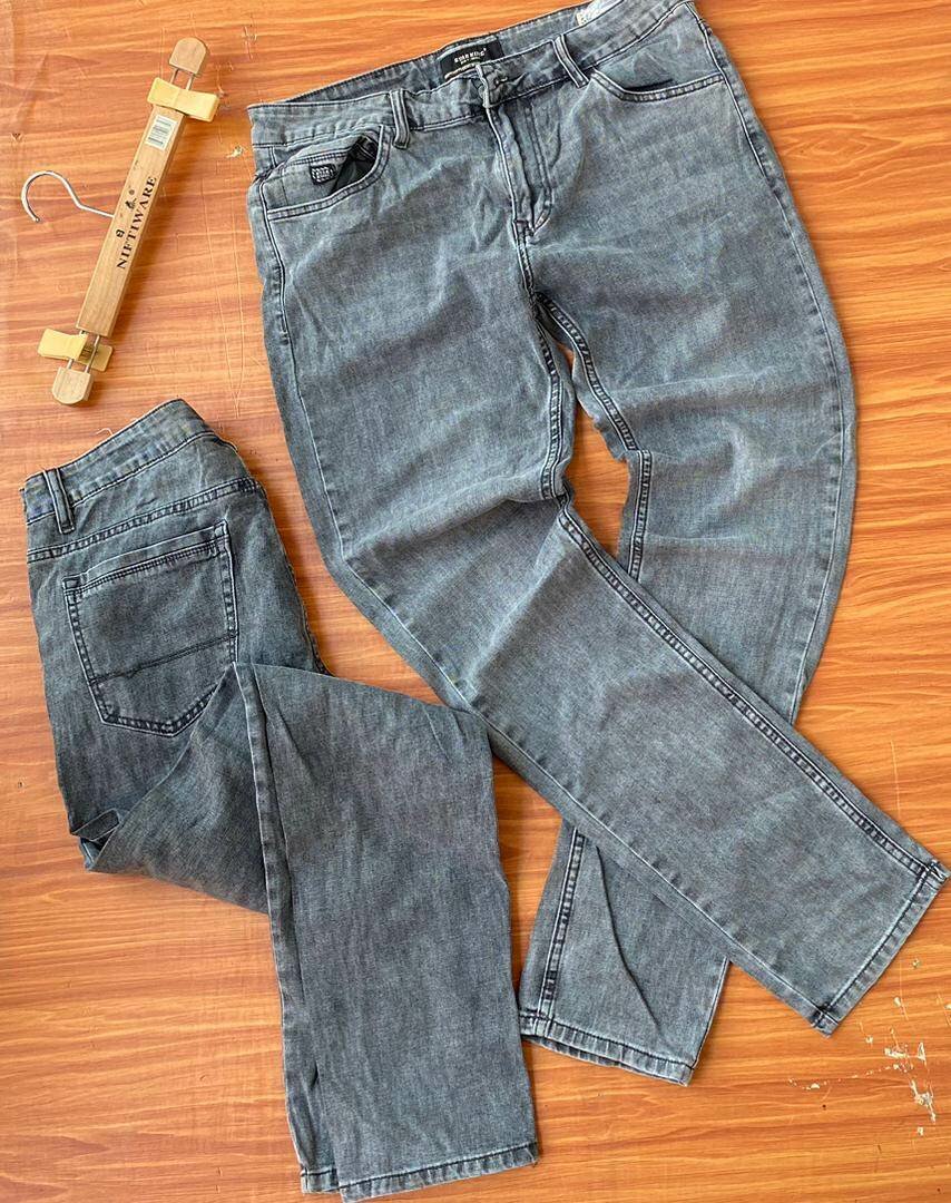 Stock turkey jeans