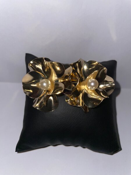 Boucles d'oreilles florales dorées