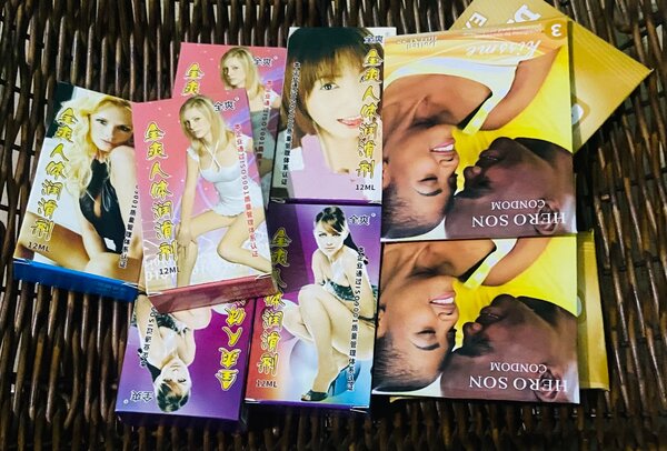 Préservatifs + lubrifiant