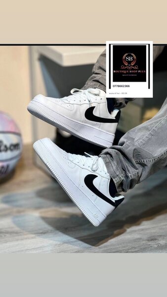 BASKET NIKE AIR FORCE 1 authentique avec sa boîte