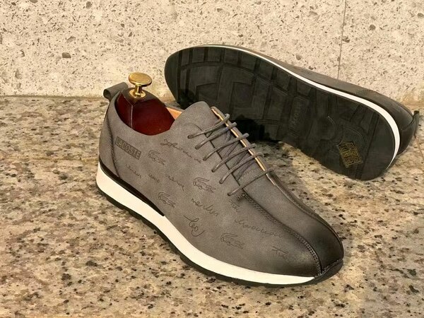 Chaussure pour homme lactose