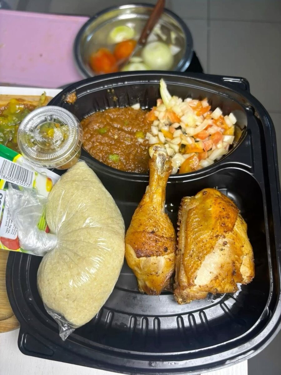 Poulet Grillé avec attiéké