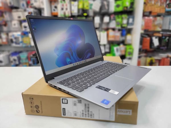 Lenovo Laptop IdeaPad 1 15IGL7 With 15.6-inch HD Display | Celeron N4020 Processor | 4GB RAM, 256GB SSD, DOS (without windows), Integrated Intel UHD Graphics.