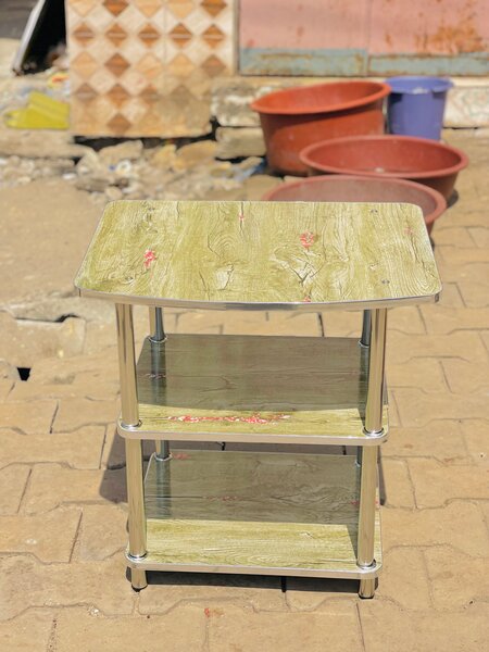 Table d'appoint moderne