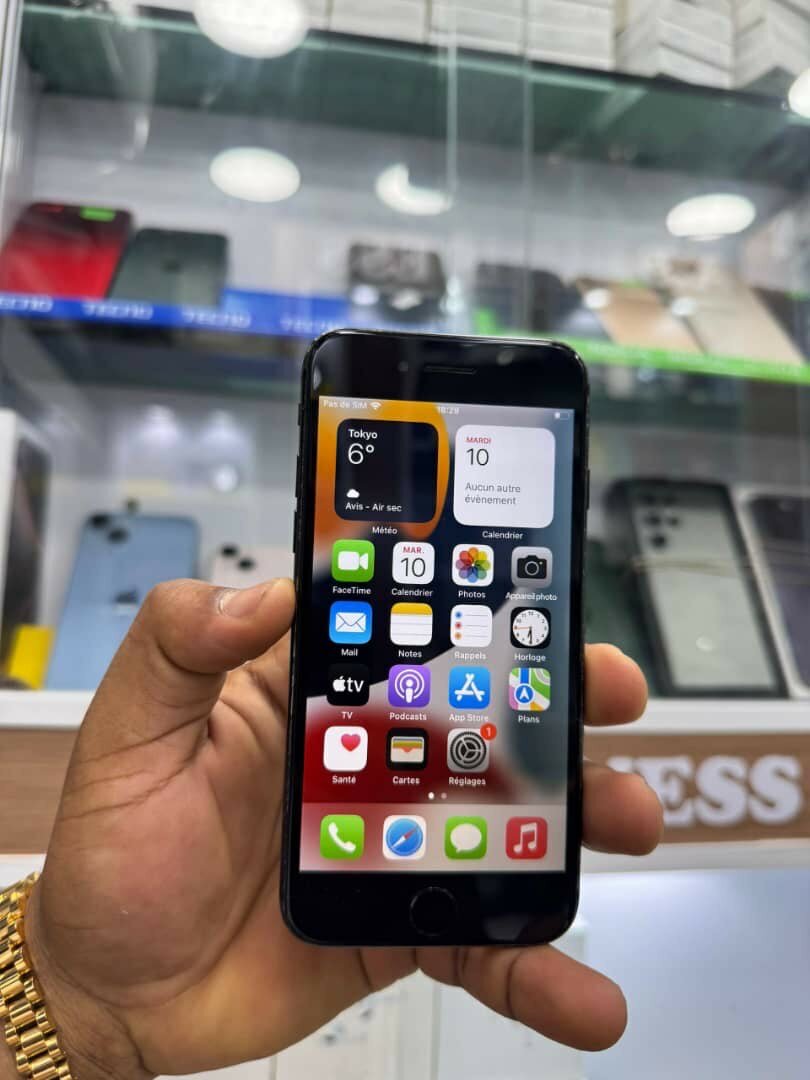 iPhone 7 32giga casineuf colis importé