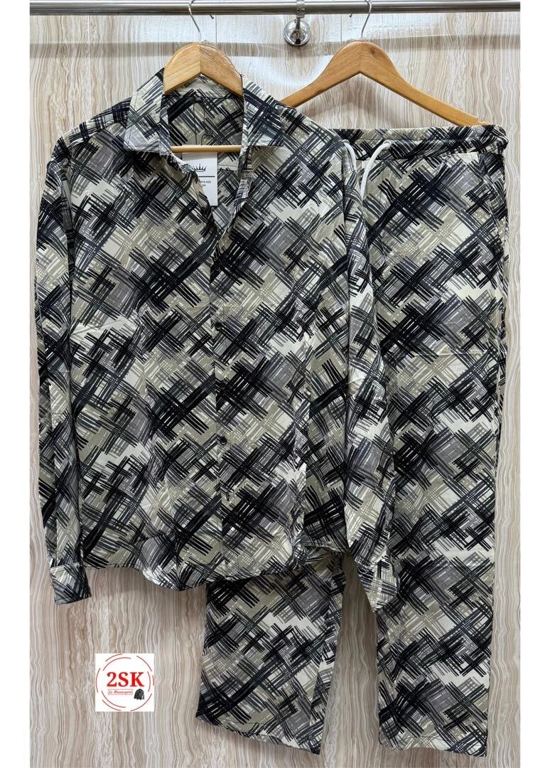 Pyjama élégant en coton à motifs