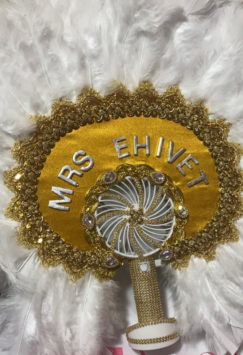 Éventail de cérémonie personnalisée