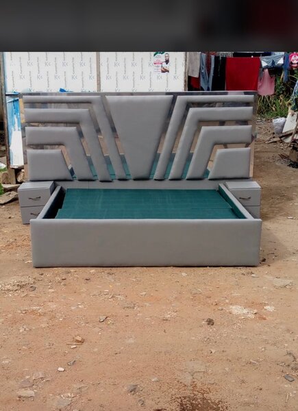 Queen size bed with two side drawers