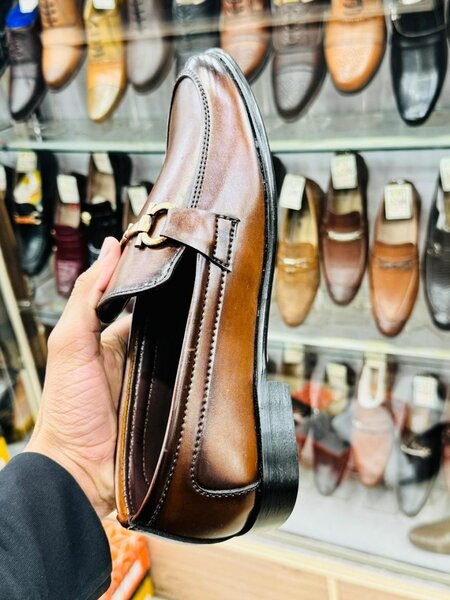 Men leather shoes