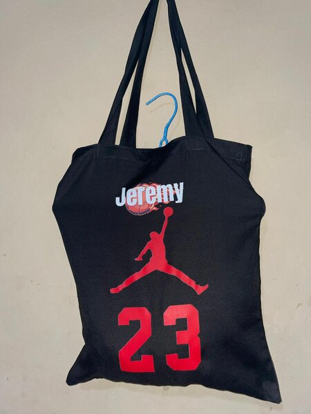 Tote bag
