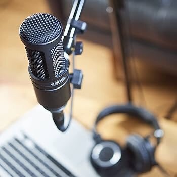 Audio-Technica AT2020 Cardioid Condenser Studio XLR Micropho