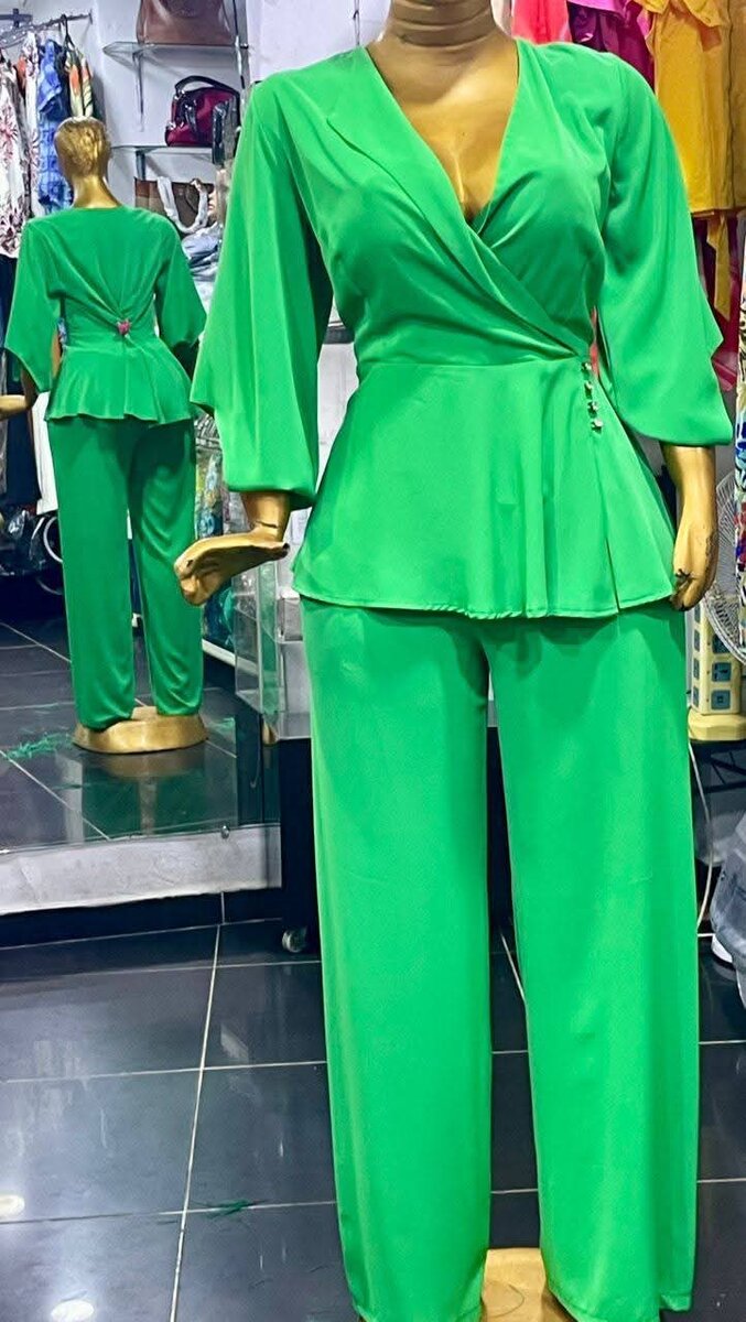 Ensemble élégant féminin