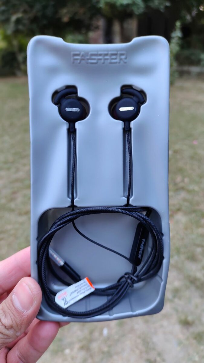 Faster New J10 Earphones 3.5mm Aux Pin