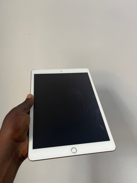 APPLE IPAD 7TH GEN WIFI CELLULAR 32 GIG
