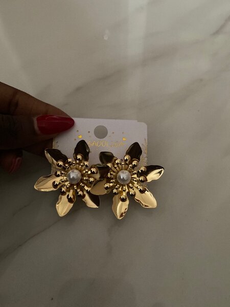 Boucles d'oreilles fleurs dorées