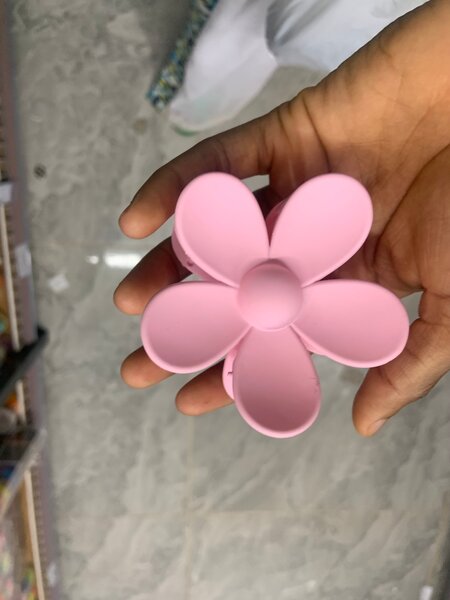 Clips en forme de fleur colorée