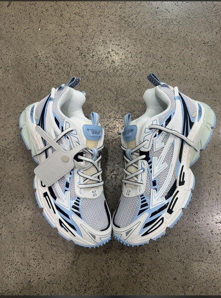 Baskets de course tendance blanches