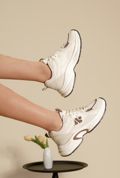 Paires de baskets pour femme