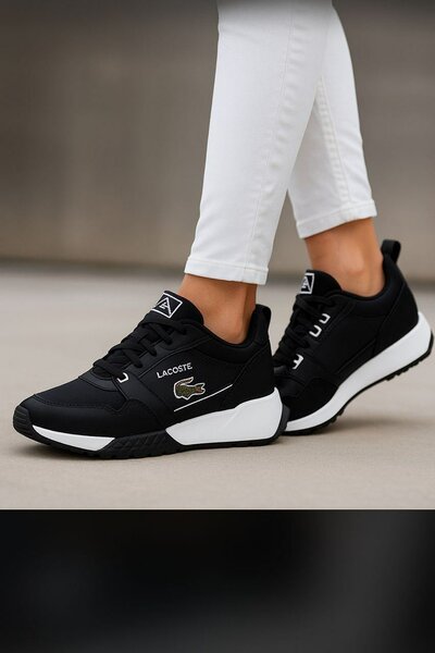 Baskets Noir Lacoste