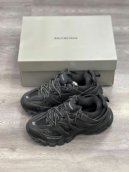 Balenciaga Track