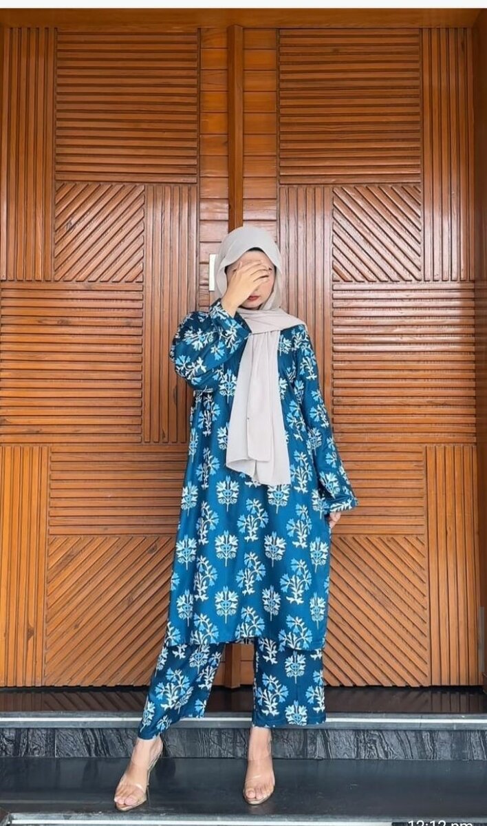 2 pcs stitched embroidery and