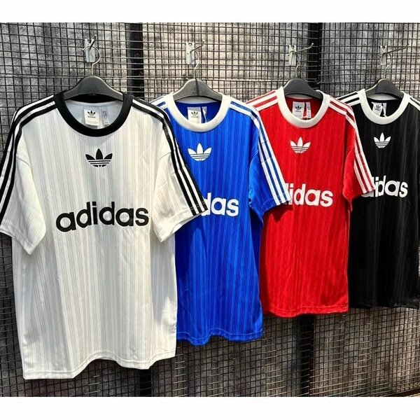 T-shirt adidas