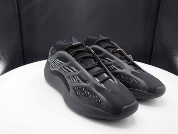 Baskets Yeezy Boost 700 V3