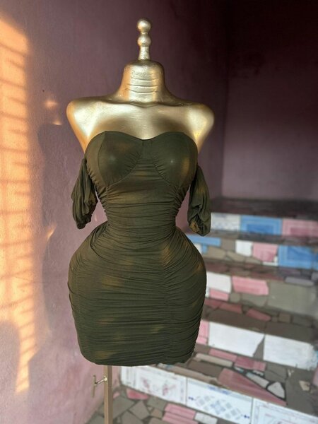 Robe longue rayée élégante