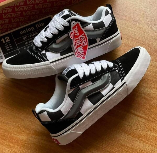 Van's gros lacet disponible