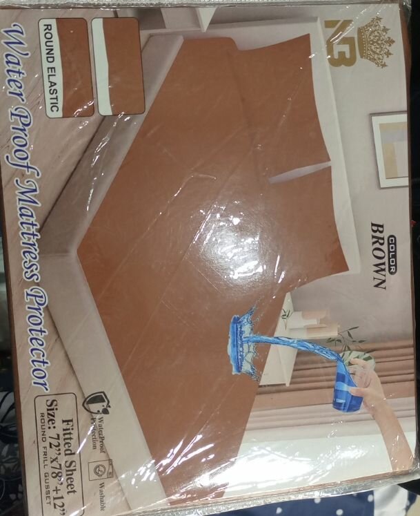 Water proof mattress protector