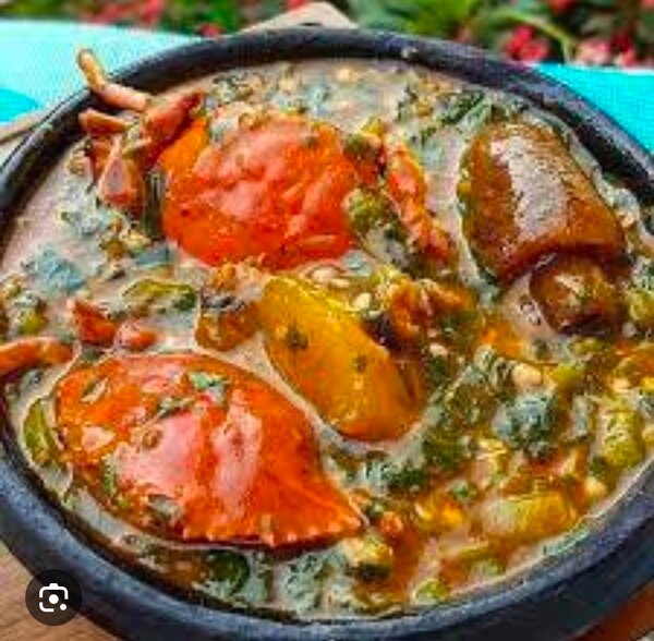 Placali avec de la sauce