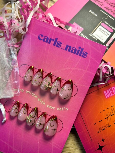 Elegant Press-on Nails Set