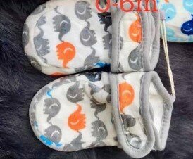 Booties with non-slip soles, gray, 06-m