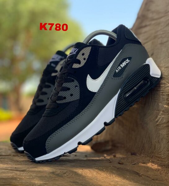 High quality and comfortable sneakers Nike