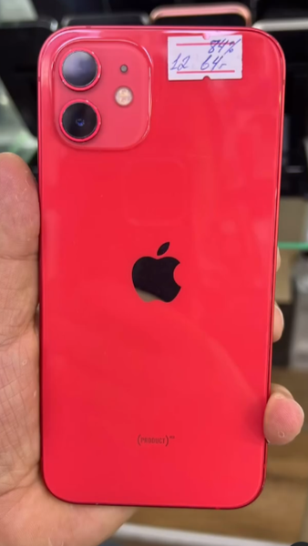 Айфон 12. 64гига.