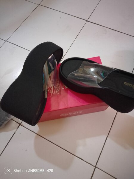 Sandales compensées transparentes