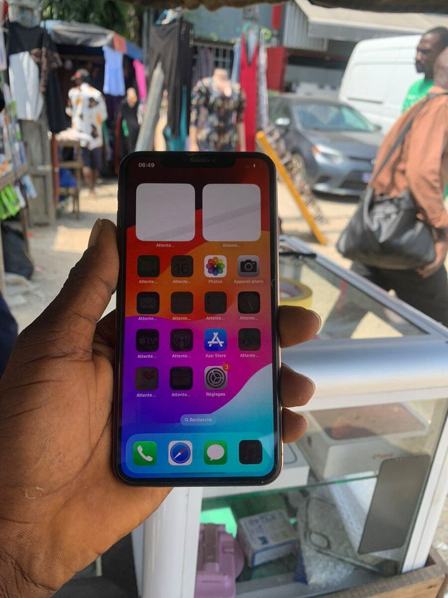 iPhone Xsmax 64G juste San Face ID 80.000