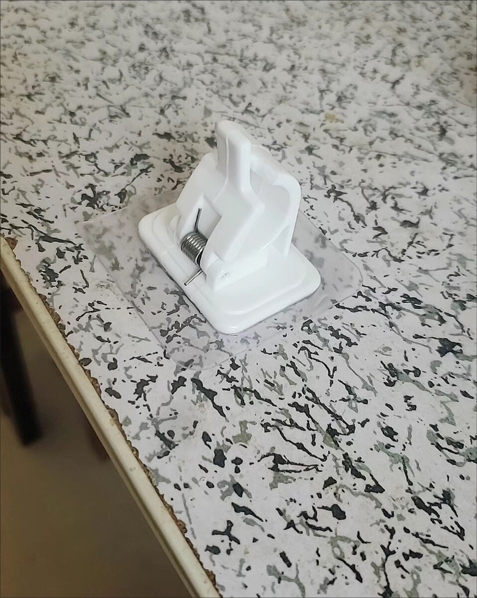 Barre extensible + 2 accroches