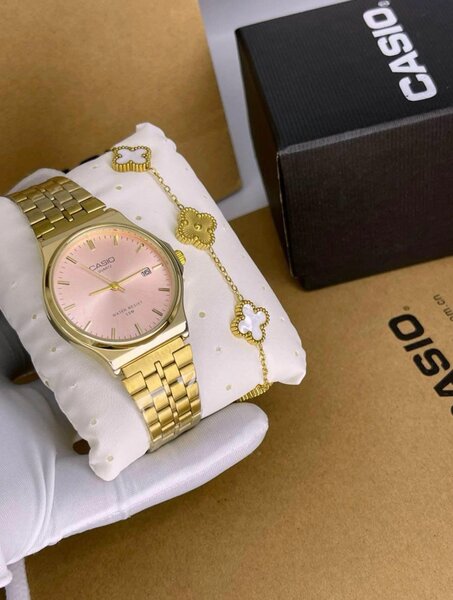 Montre Casio Dorée Élégante