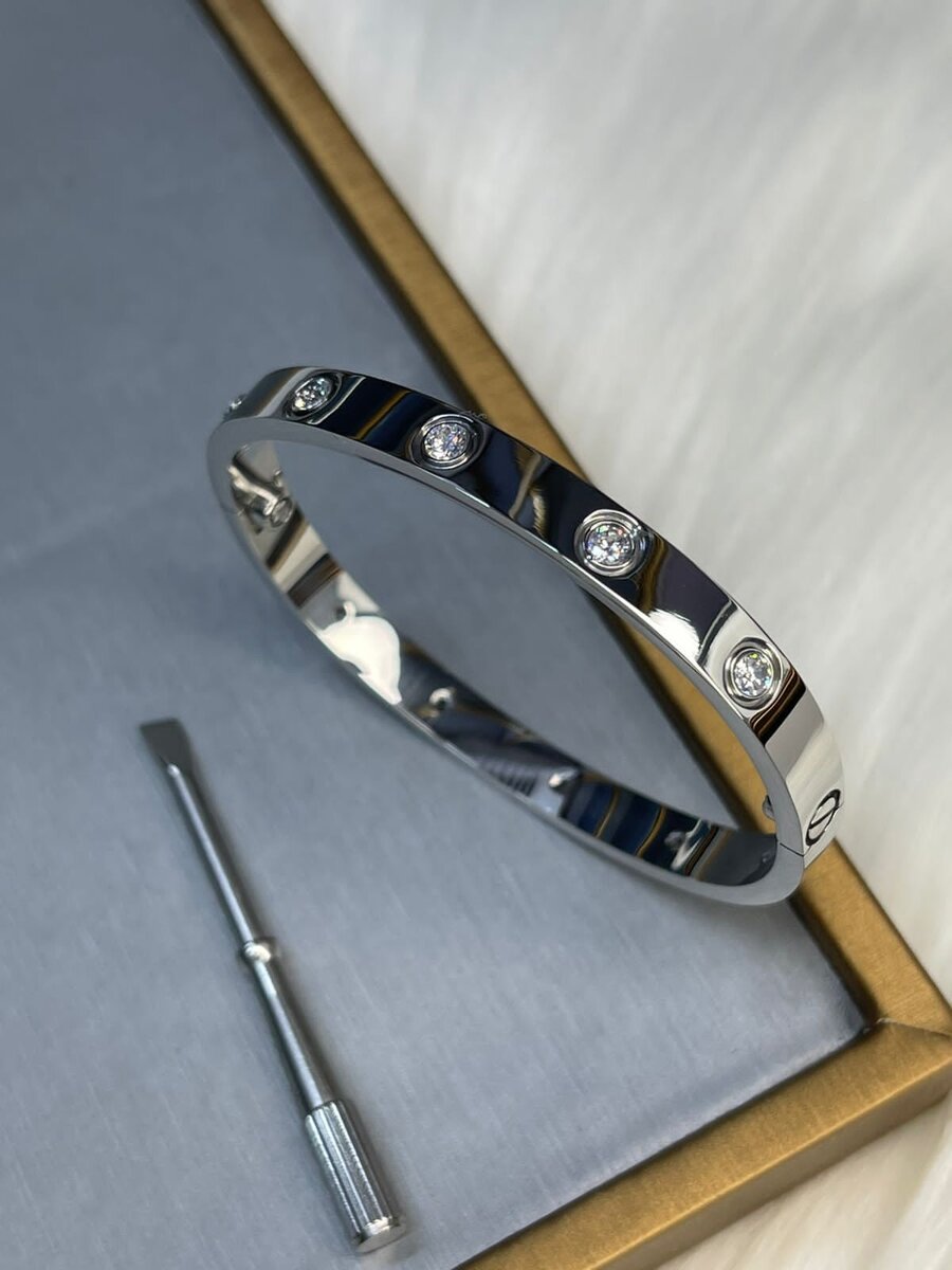 Bracelet en acier diamanté