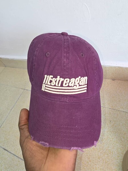 Casquette violette tendance